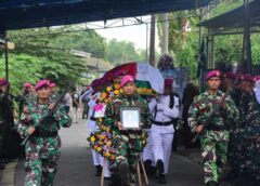 Puslatpurmar 3 Grati Lepas Prajurit Terbaiknya dengan Penuh Kehormatan