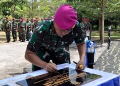 Komandan Kolatmar Resmikan Monumen 6 Tuntunan Korps Marinir Dan Nama Ksatrian FF Tanjung Di Puslatpurmar 3 Grati