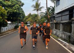 Prajurit Yonroket 1 Marinir Asah Fisik Lewat Lari Ketahanan