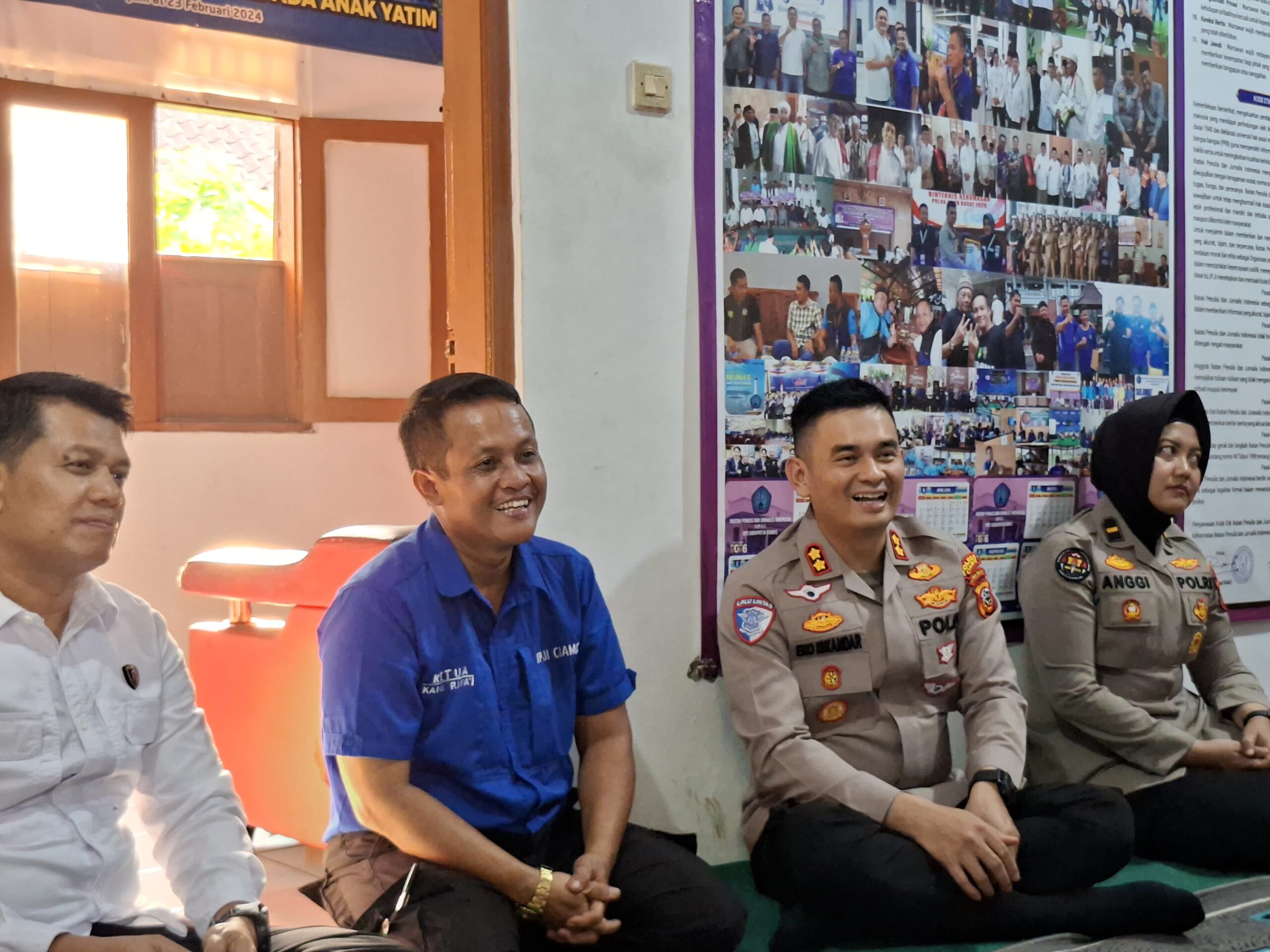 Foto:Kapolres Ciamis AKBP Eko Iskandar S.H.,S.I.K.,M.Si didampingi Wakapolres Ciamis Kompol Sujana, PJU, Kasi Humas dan Personel Polres saat Berkunjung Ke Kantor IPJI Ciamis