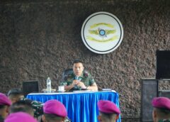 Danyon Angmor 1 Mar Berikan Pengarahan Kepada Prajurit